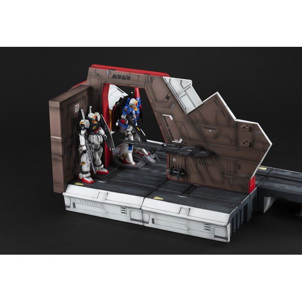 [R.M.S.]《機動戰士Z高達》For HG用1/144 亞加瑪彈射板格納庫(40週年紀念版)