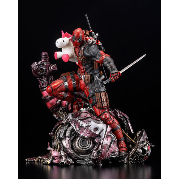 死侍 FINE ART STATUE SIGNATURE SERIES 雕像 -Featuring the Kucharek Brothers-