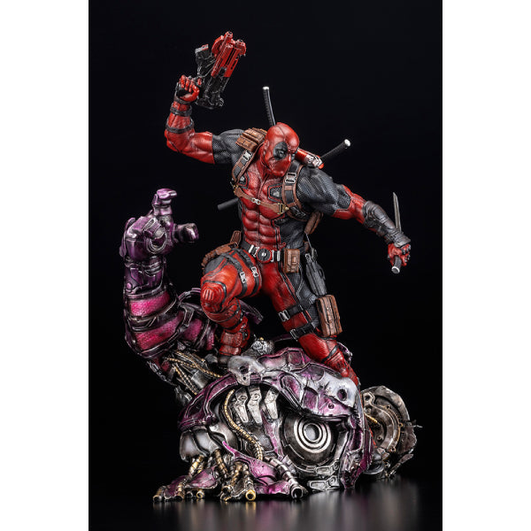 死侍 FINE ART STATUE SIGNATURE SERIES 雕像 -Featuring the Kucharek Brothers-